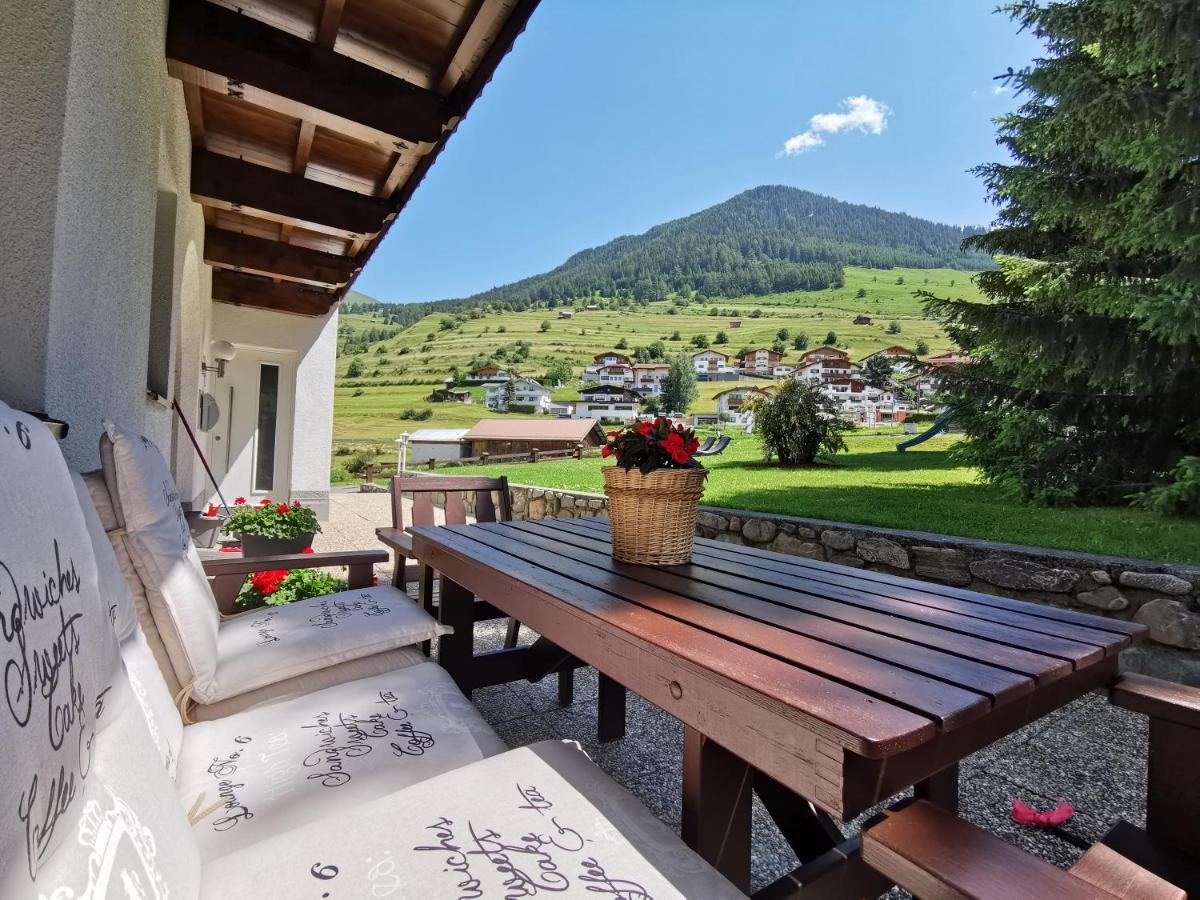 Das Alpenblick & Outdoor Lodge ナウダース エクステリア 写真