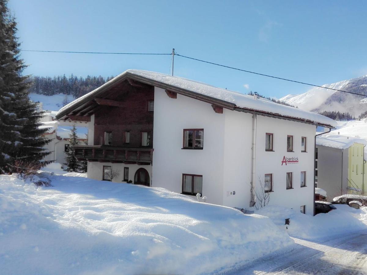 Das Alpenblick & Outdoor Lodge ナウダース エクステリア 写真