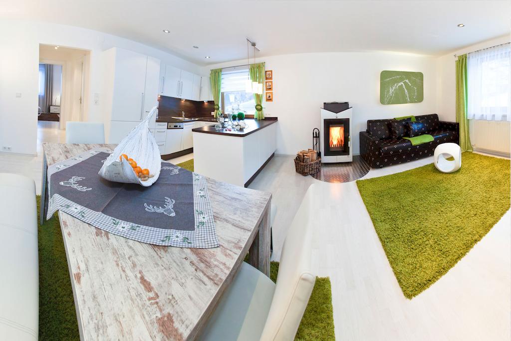 Das Alpenblick & Outdoor Lodge ナウダース 部屋 写真